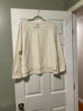 Splendid Cream Lightweight Crewneck Sweatshirt